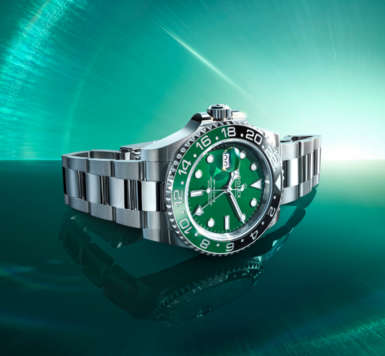rolex-new-watches-2025-gmt-master-ii-ambiance_m126729vtnr-0001_2501stojan_002-portrait