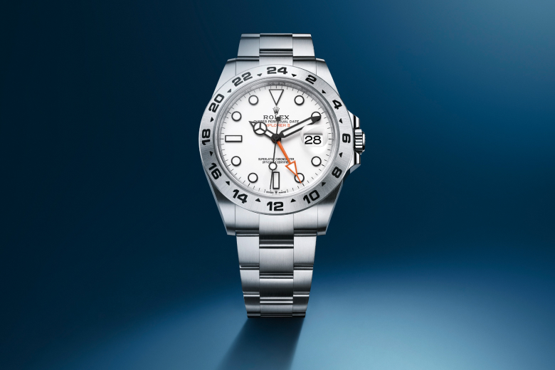 rolex-explorer-cover-m226570-0001_2210jva_001_r-portrait