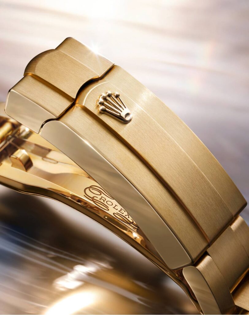 rolex-new-watches-2026-the-oyster-perpetual-28-and-34-m124205-0002-and-m276208-0002-oyster-bracelet-landscape[1]