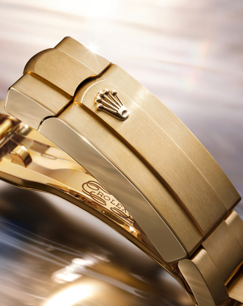 rolex-new-watches-2026-the-oyster-perpetual-28-and-34-m124205-0002-and-m276208-0002-oyster-bracelet-portrait