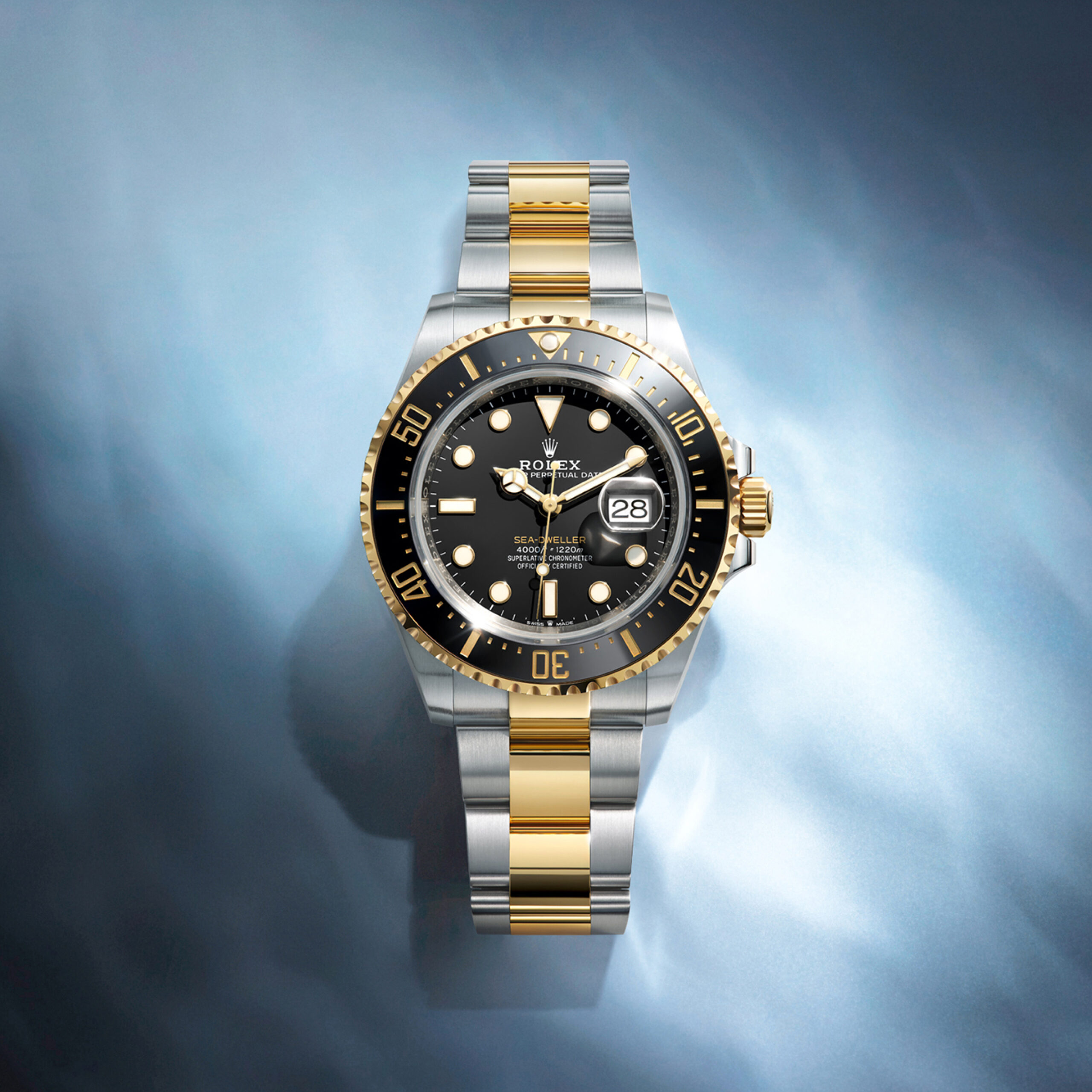rolex-collection_banner-sea-dweller-cover-m126603-0001-portrait