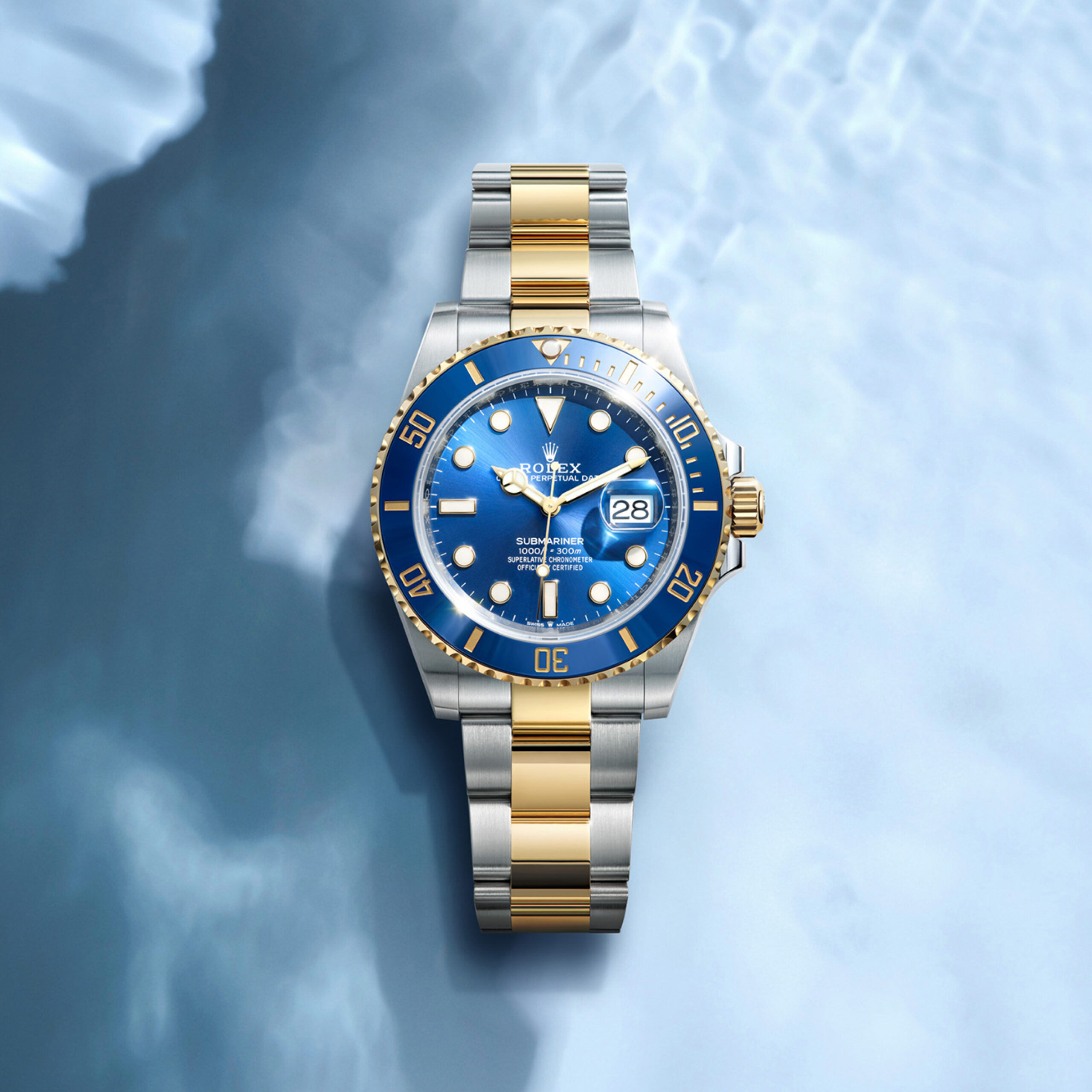 rolex-collection_banner-submariner-cover-m126613lb-0002-portrait