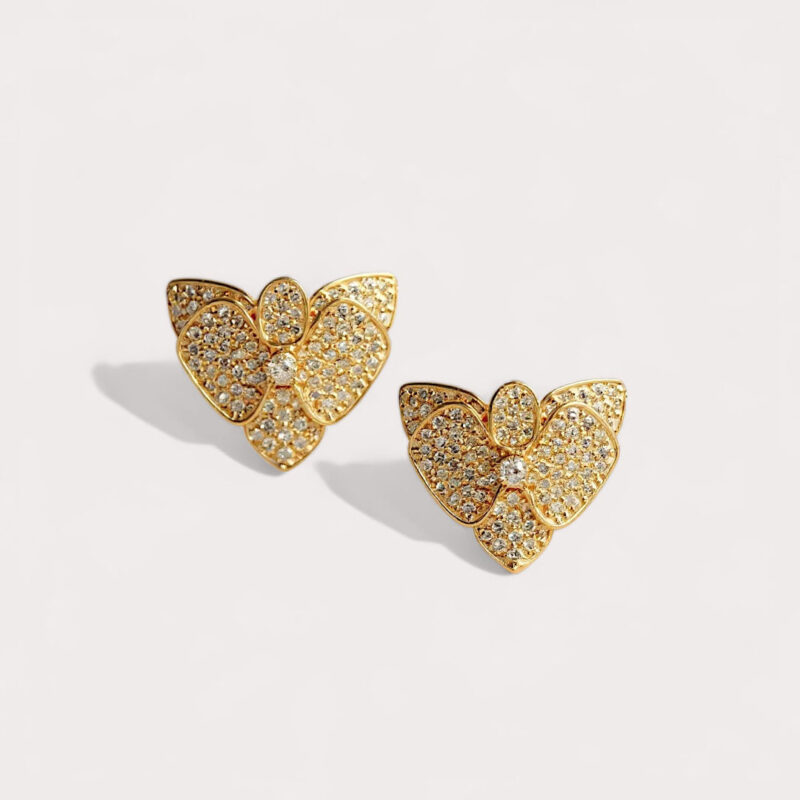 Brinco em Ouro Amarelo com Diamantes – Coleção Orquídea