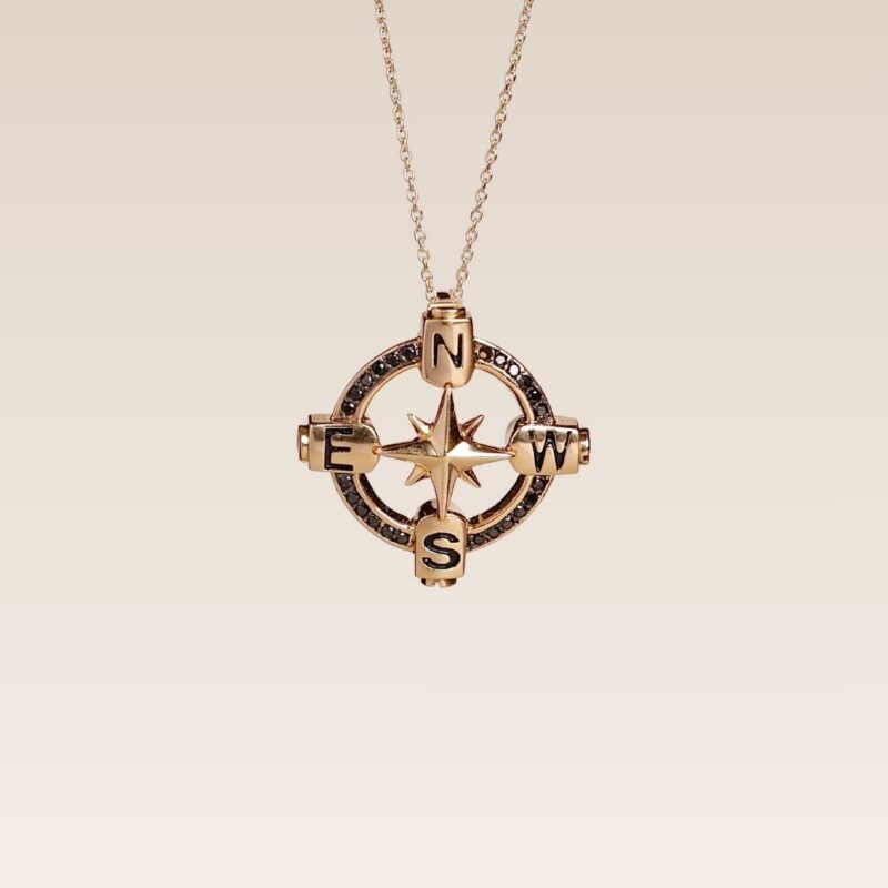 Pingente em Ouro Amarelo com Diamante Negro