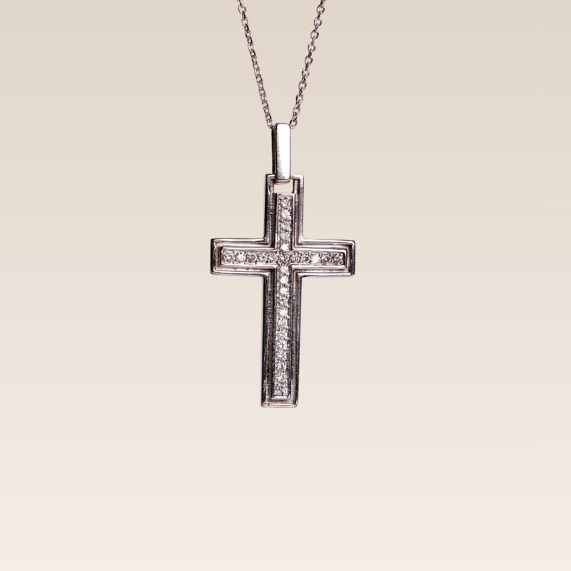 Pingente Cruz em Ouro Branco com Diamante